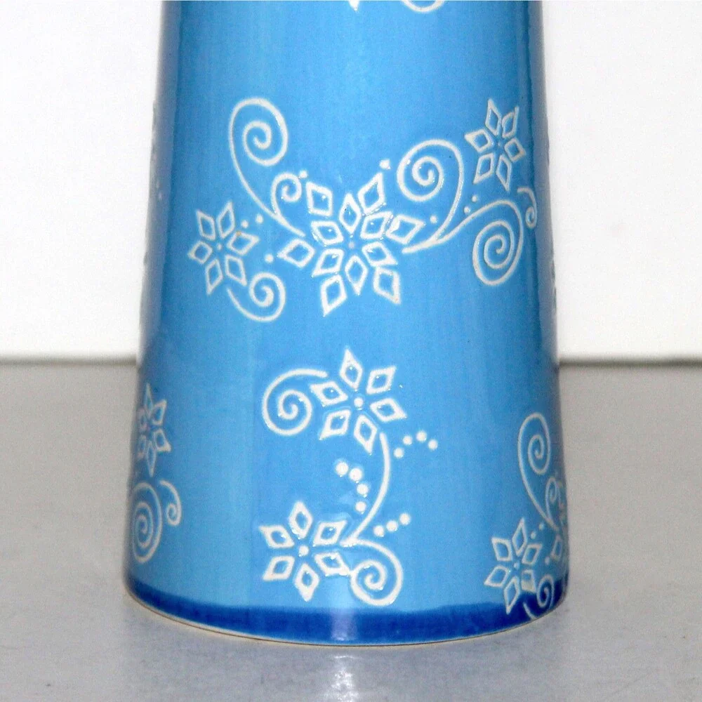 Temptations Pepper Grinder mill ceramic Blue Floral Lace Winter 10” white